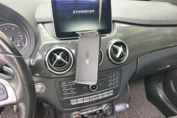 Used Mercedes-Benz B-Class 2015 B 260 Sport Edition Audio And AC Panel