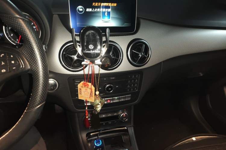 Used Mercedes-Benz B-Class 2015 B 200 Fashion Model Audio And AC Panel
