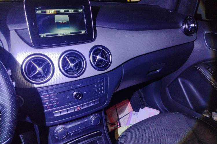 Used Mercedes-Benz B-Class 2015 B 200 Sport Edition Audio And AC Panel