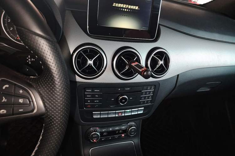 Used Mercedes-Benz B-Class 2015 B 200 Fashion Model Audio And AC Panel