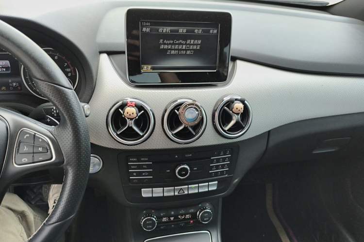 Used Mercedes-Benz B-Class 2015 B 200 Fashion Model Audio And AC Panel