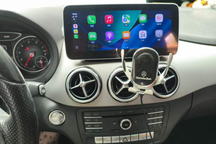 Used Mercedes-Benz B-Class 2015 B 200 Fashion Model Audio And AC Panel