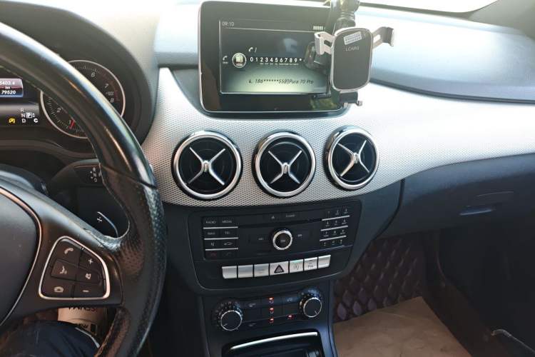 Used Mercedes-Benz B-Class 2015 B 200 Sport Edition Audio And AC Panel