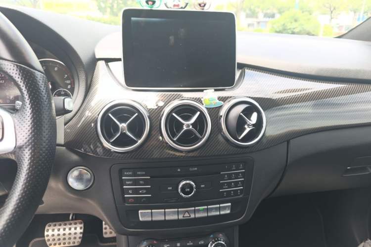 Used Mercedes-Benz B-Class 2015 B 260 Sport Edition Audio And AC Panel