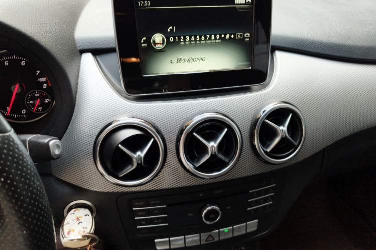 Used Mercedes-Benz B-Class 2015 B 200 Sport Edition Audio And AC Panel