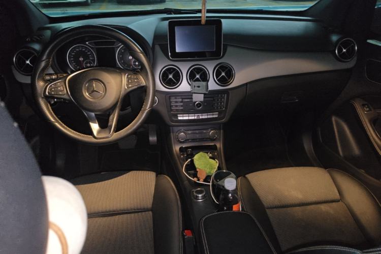 Used Mercedes-Benz B-Class 2015 B 200 Sport Edition Center Console