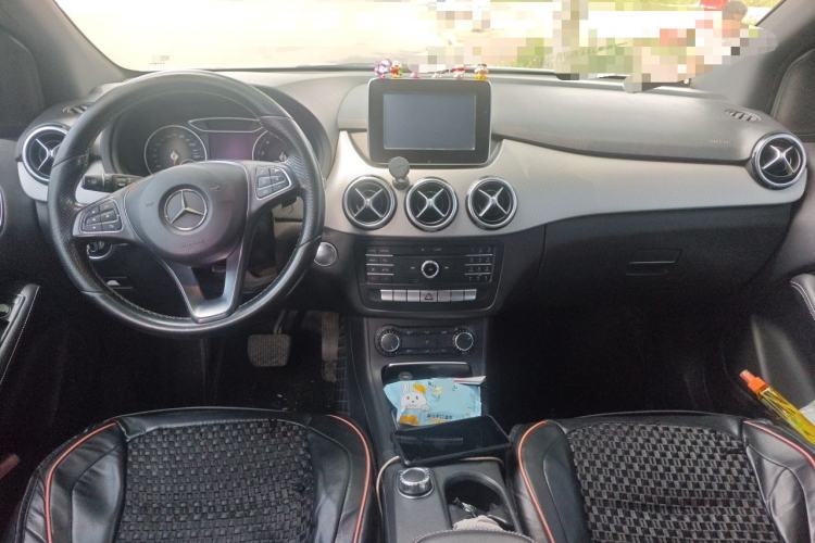 Used Mercedes-Benz B-Class 2015 B 200 Sport Edition Center Console