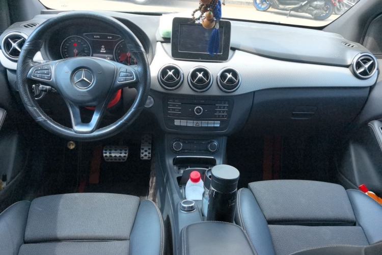 Used Mercedes-Benz B-Class 2015 B 200 Sport Edition Center Console