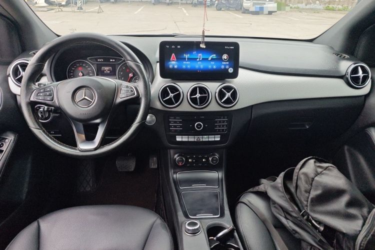 Used Mercedes-Benz B-Class 2015 B 200 Fashion Model Center Console