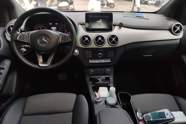 Used Mercedes-Benz B-Class 2015 B 200 Sport Edition Center Console