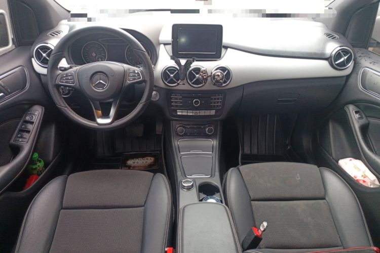 Used Mercedes-Benz B-Class 2015 B 200 Sport Edition Center Console