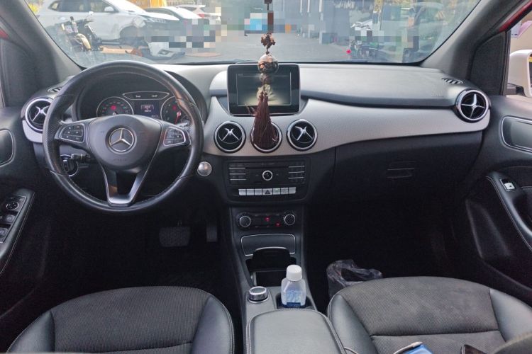 Used Mercedes-Benz B-Class 2015 B 200 Sport Edition Center Console