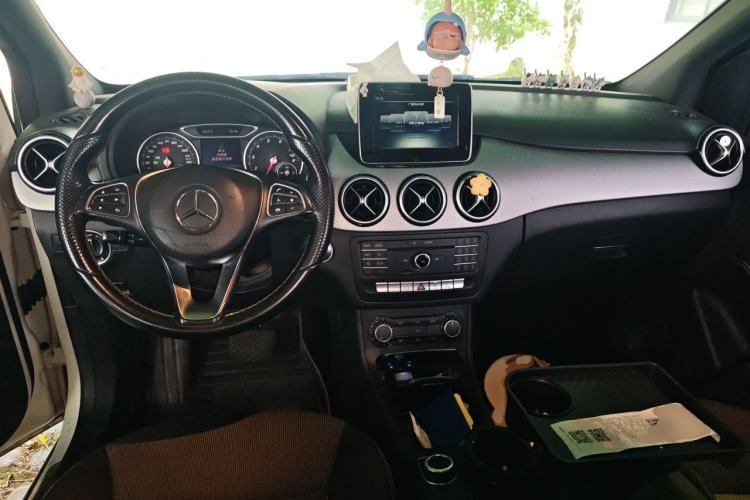 Used Mercedes-Benz B-Class 2015 B 200 Sport Edition Center Console