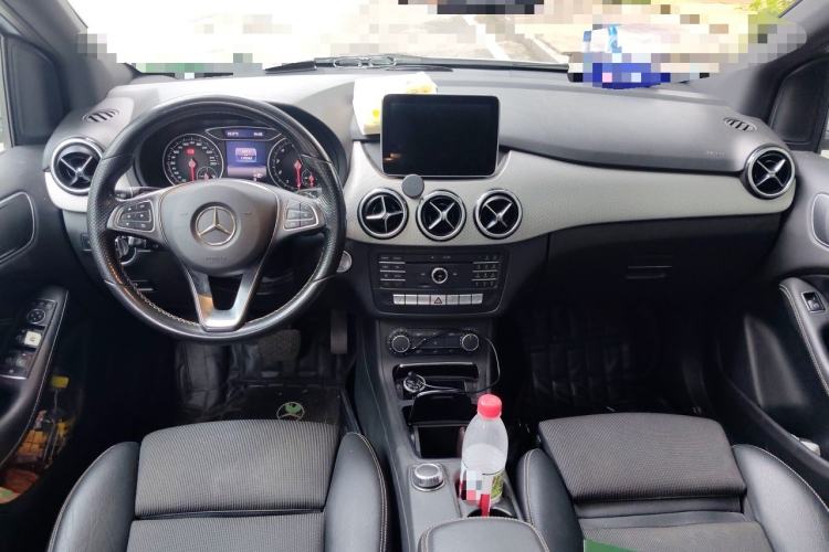 Used Mercedes-Benz B-Class 2015 B 200 Sport Edition Center Console