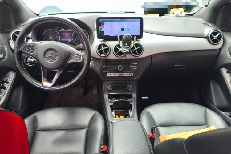 Used Mercedes-Benz B-Class 2015 B 200 Fashion Model Center Console