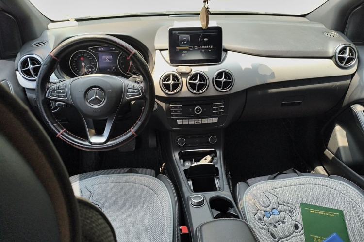Used Mercedes-Benz B-Class 2015 B 200 Sport Edition Center Console