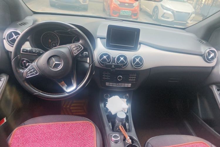 Used Mercedes-Benz B-Class 2015 B 200 Sport Edition Center Console