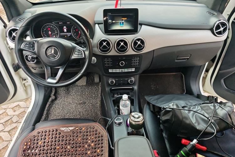 Used Mercedes-Benz B-Class 2015 B 200 Sport Edition Center Console