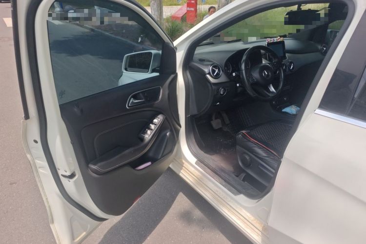Used Mercedes-Benz B-Class 2015 B 200 Sport Edition Driver Seat