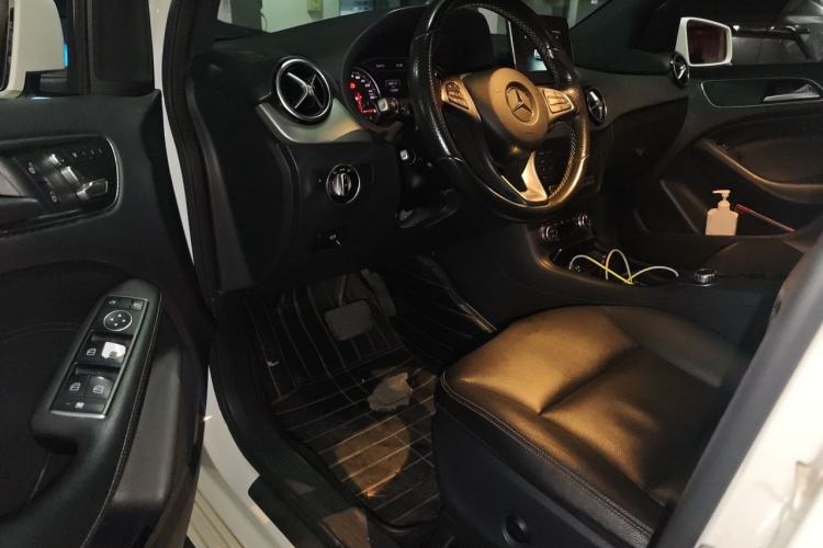 Used Mercedes-Benz B-Class 2015 B 200 Fashion Model Driver Seat