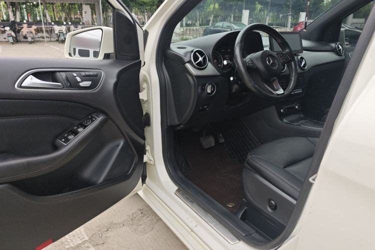 Used Mercedes-Benz B-Class 2015 B 200 Fashion Model Driver Seat