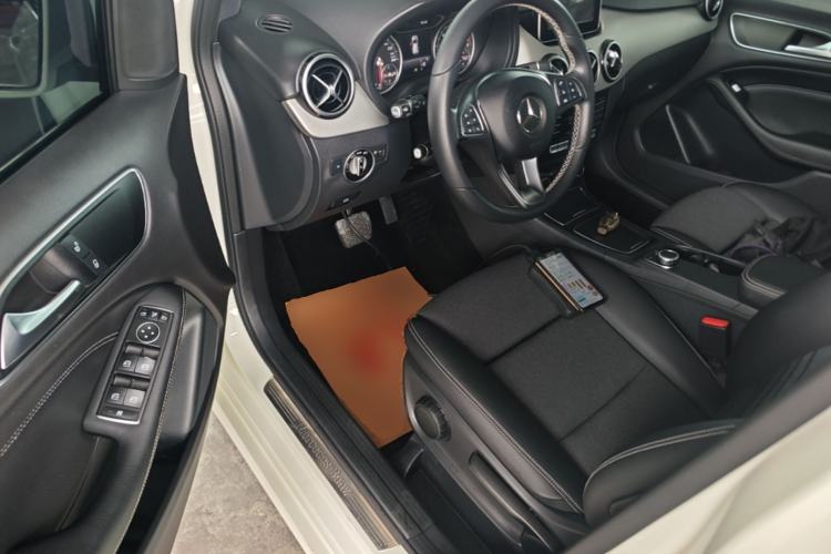 Used Mercedes-Benz B-Class 2015 B 200 Sport Edition Driver Seat