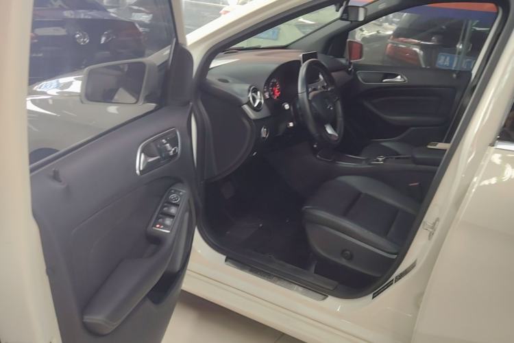 Used Mercedes-Benz B-Class 2015 B 200 Fashion Model Driver Seat