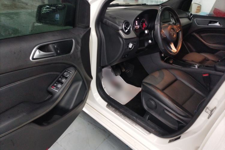 Used Mercedes-Benz B-Class 2015 B 200 Sport Edition Driver Seat