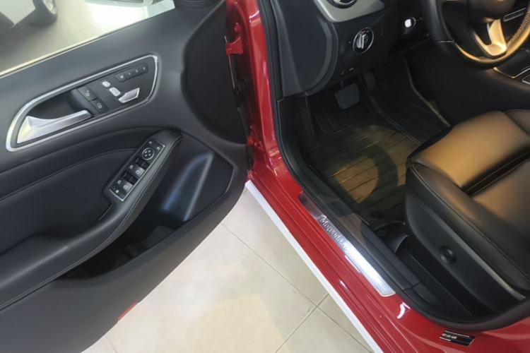 Used Mercedes-Benz B-Class 2015 B 200 Fashion Model Driver Seat