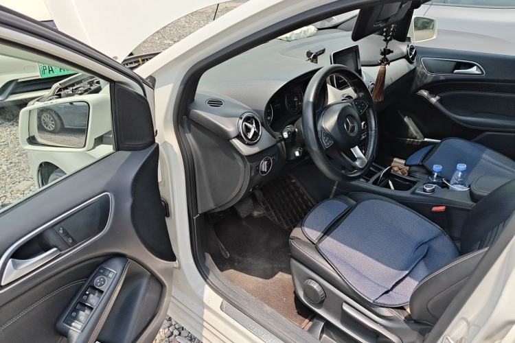Used Mercedes-Benz B-Class 2015 B 200 Sport Edition Driver Seat