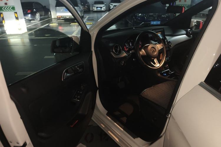 Used Mercedes-Benz B-Class 2015 B 200 Fashion Model Driver Seat