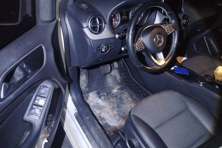 Used Mercedes-Benz B-Class 2015 B 200 Sport Edition Driver Seat