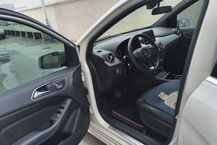 Used Mercedes-Benz B-Class 2015 B 200 Fashion Model Driver Seat