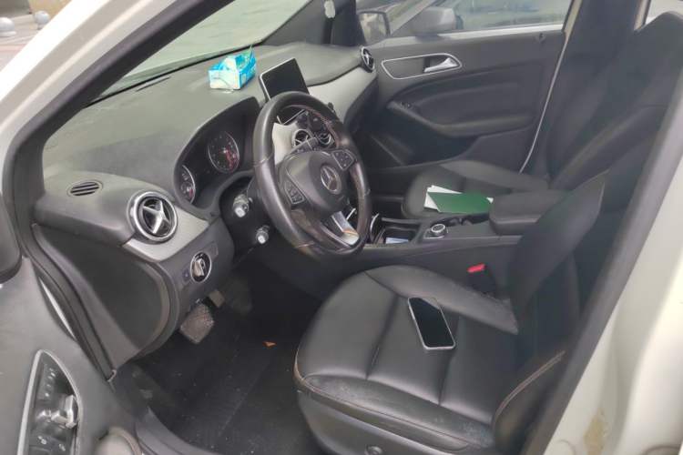 Used Mercedes-Benz B-Class 2015 B 200 Luxury Model Driver Seat