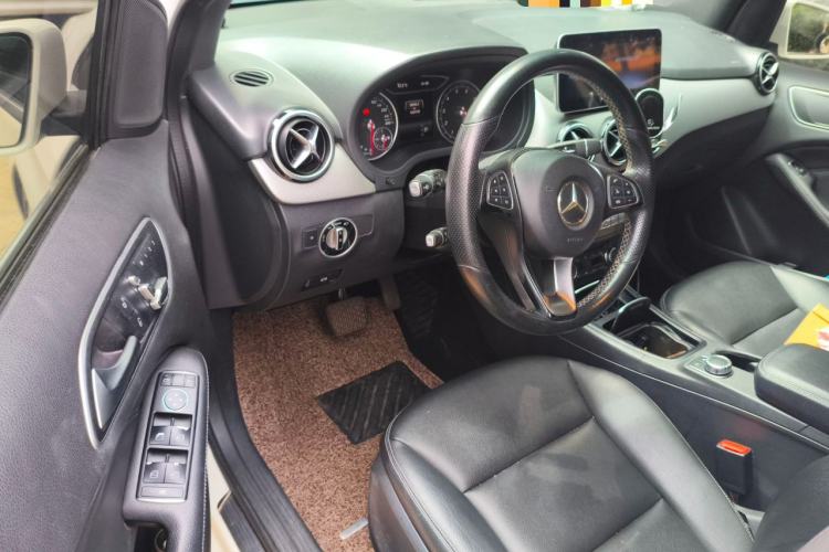Used Mercedes-Benz B-Class 2015 B 200 Fashion Model Driver Seat