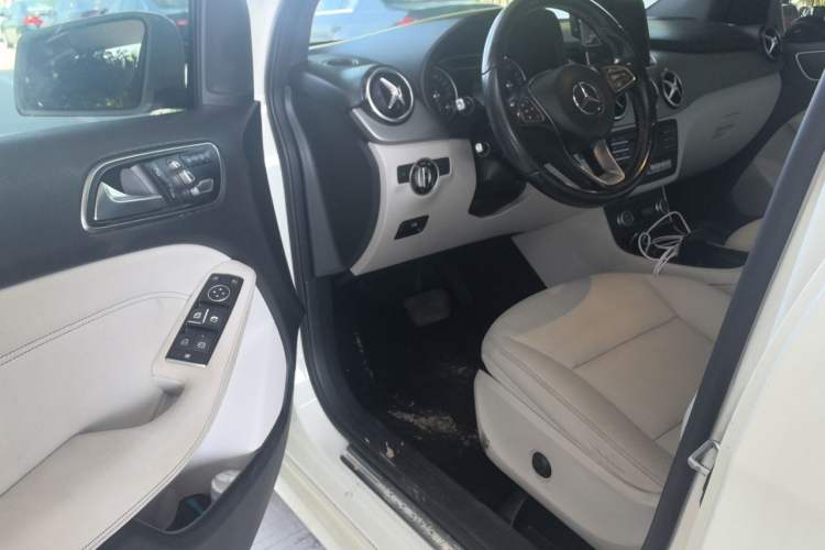 Used Mercedes-Benz B-Class 2015 B 200 Fashion Model Driver Seat