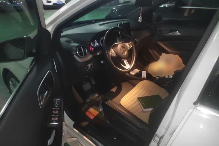 Used Mercedes-Benz B-Class 2015 B 200 Sport Edition Driver Seat