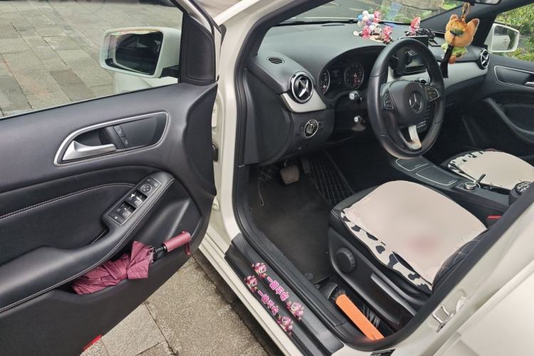Used Mercedes-Benz B-Class 2015 B 200 Sport Edition Driver Seat