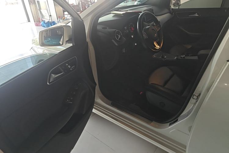 Used Mercedes-Benz B-Class 2015 B 200 Fashion Model Driver Seat