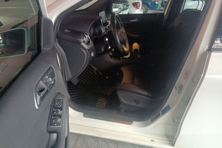 Used Mercedes-Benz B-Class 2015 B 200 Fashion Model Driver Seat