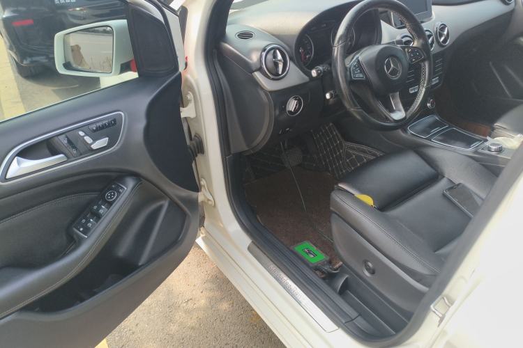 Used Mercedes-Benz B-Class 2015 B 200 Fashion Model Driver Seat