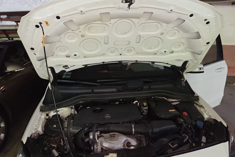 Used Mercedes-Benz B-Class 2015 B 200 Sport Edition Engine Bay