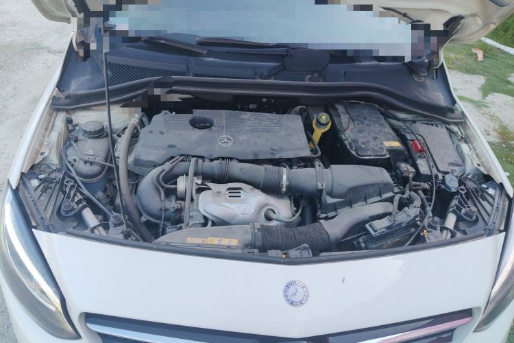 Used Mercedes-Benz B-Class 2015 B 200 Luxury Model Engine Bay