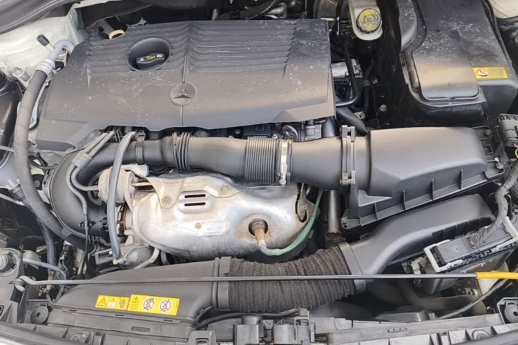 Used Mercedes-Benz B-Class 2015 B 200 Sport Edition Engine Bay