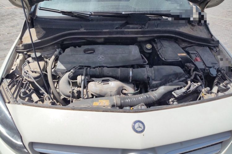 Used Mercedes-Benz B-Class 2015 B 200 Sport Edition Engine Bay