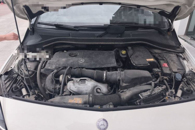 Used Mercedes-Benz B-Class 2015 B 200 Sport Edition Engine Bay