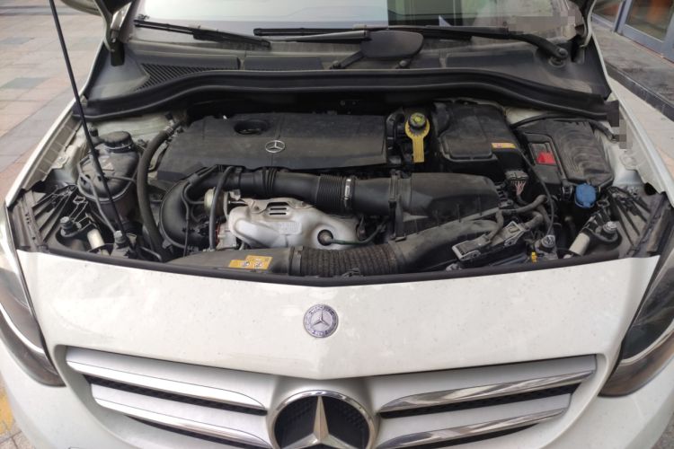 Used Mercedes-Benz B-Class 2015 B 200 Sport Edition Engine Bay