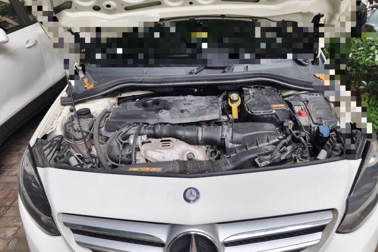 Used Mercedes-Benz B-Class 2015 B 200 Sport Edition Engine Bay