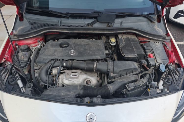 Used Mercedes-Benz B-Class 2015 B 200 Sport Edition Engine Bay
