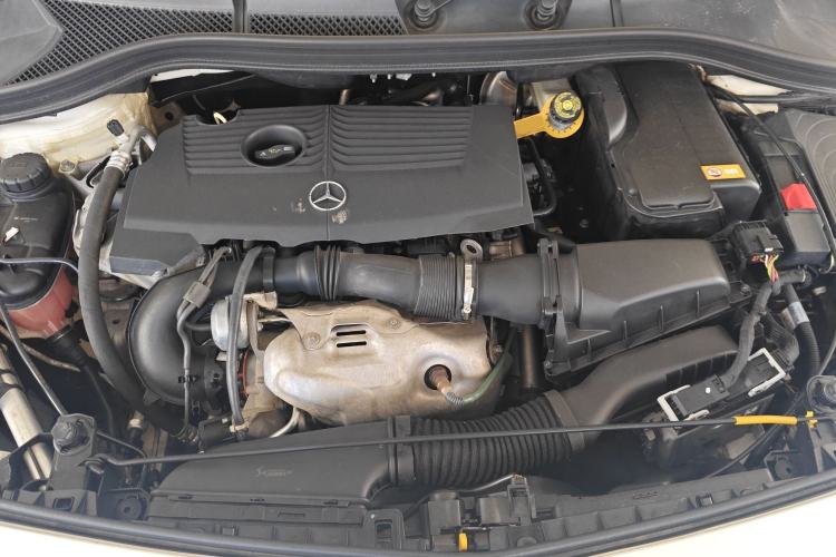 Used Mercedes-Benz B-Class 2015 B 200 Sport Edition Engine Bay